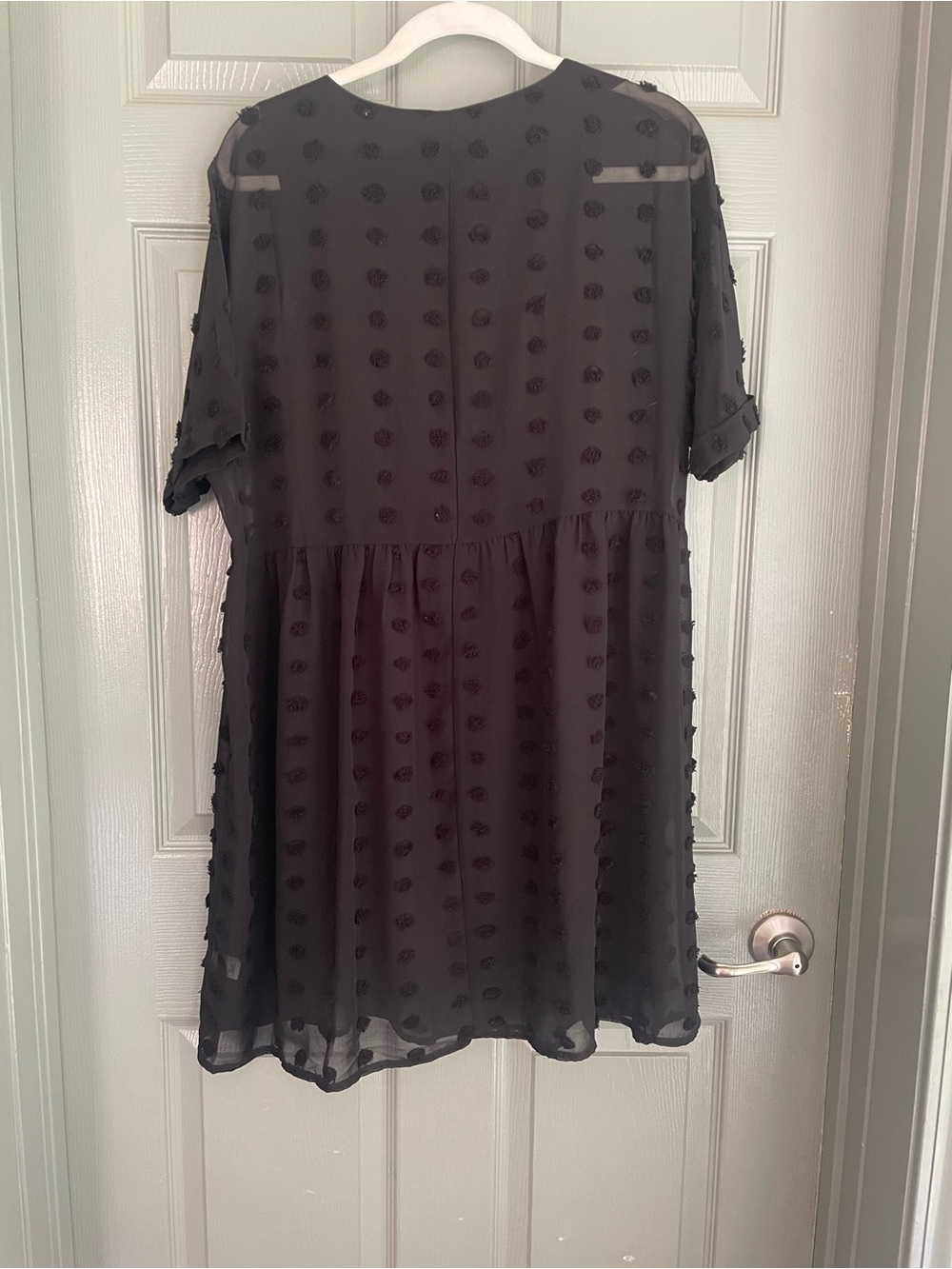 Women's Zenana Black Textured Swiss Dot V-Neck Babydoll Mini Dress Size Medium - Picture 4 of 9